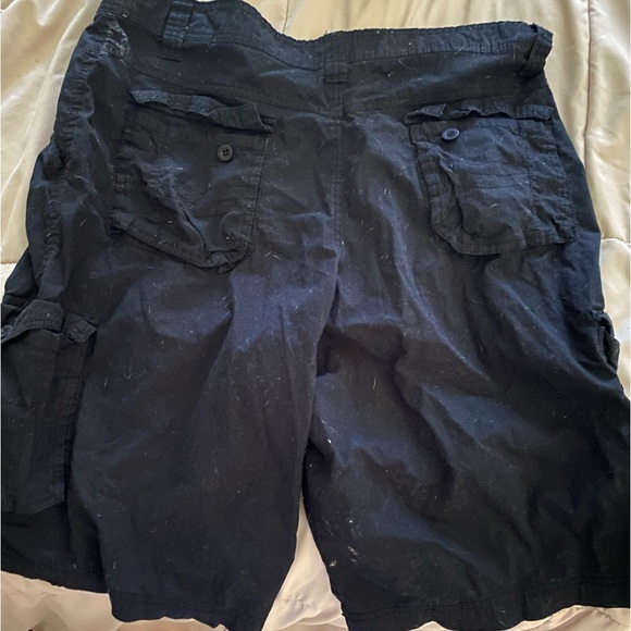 Black lightweight Monument cargo shorts from kohl’s. EUC. Sz 36 - Picture 3 of 3
